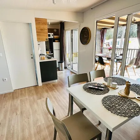George Homes - Soline Biograd Na Moru