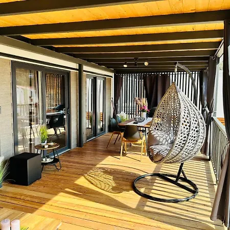 Vakantiehuis George Homes - Soline