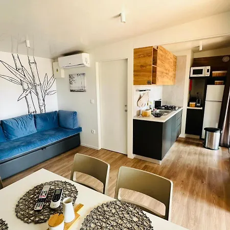 Vakantiehuis George Homes - Soline