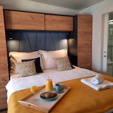 George Homes - Soline Nyaraló *