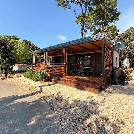 George Homes - Soline בית נופש *