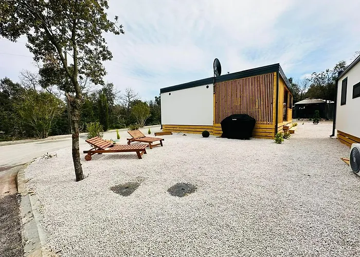 בית נופש George Homes - Soline *