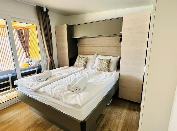 George Homes - Soline ביוגראד נה מורו