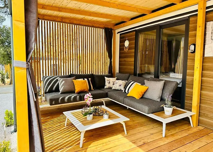 George Homes - Soline בית נופש