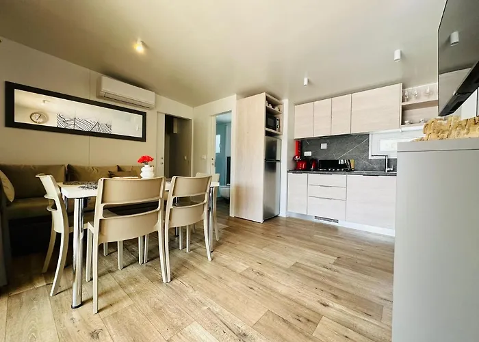 George Homes - Soline * ביוגראד נה מורו