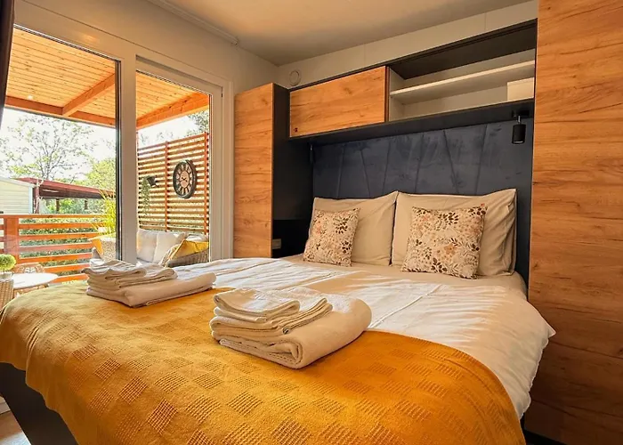 George Homes - Soline בית נופש