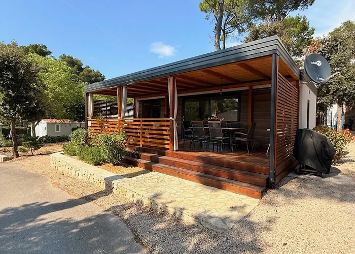 George Homes - Soline בית נופש *